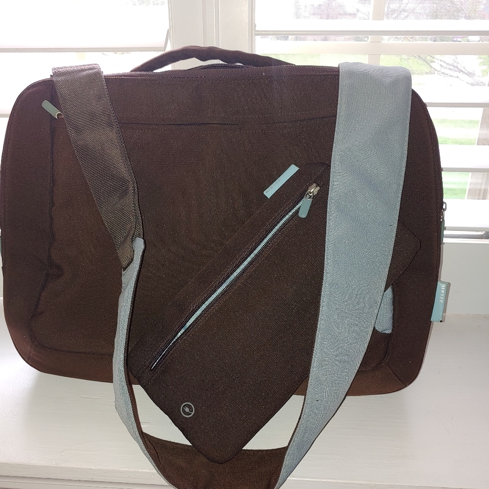 BELKIN Laptop FREE bag